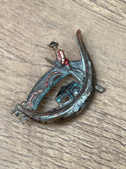  — Vintage brooch