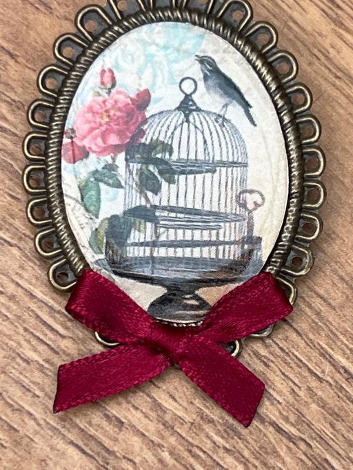  — Vintage brooch