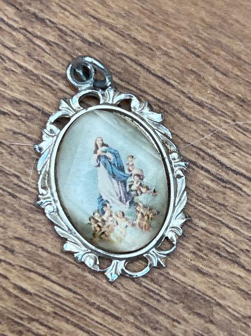 — Vintage pendant