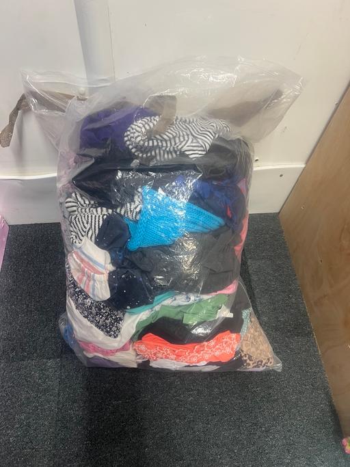  — 7kg of kids mixed clothes A & B grade
