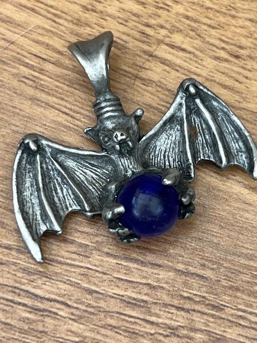  — Vintage pendant