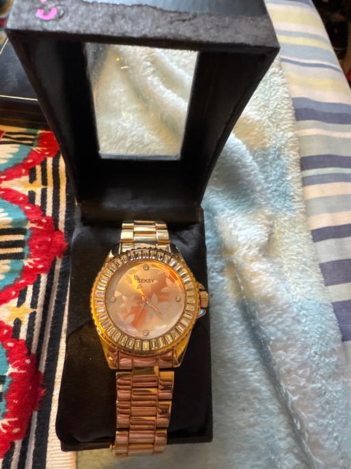  — Ladies watch for sale
