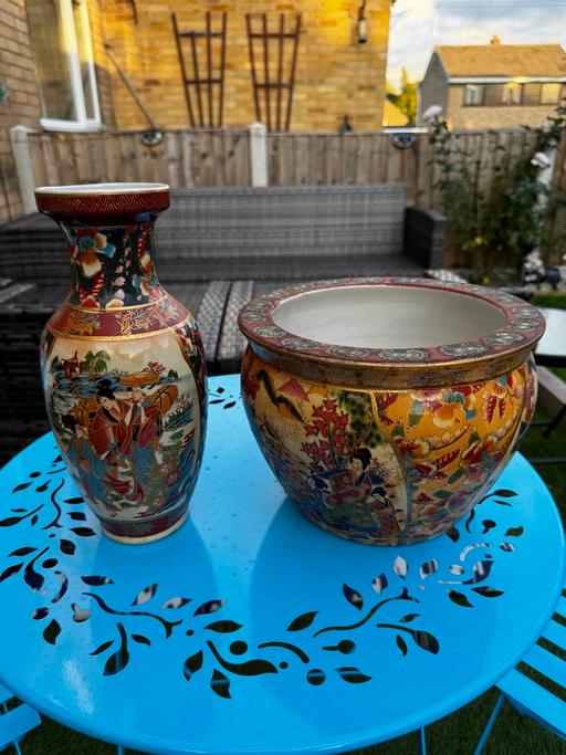  — Vase & Planter