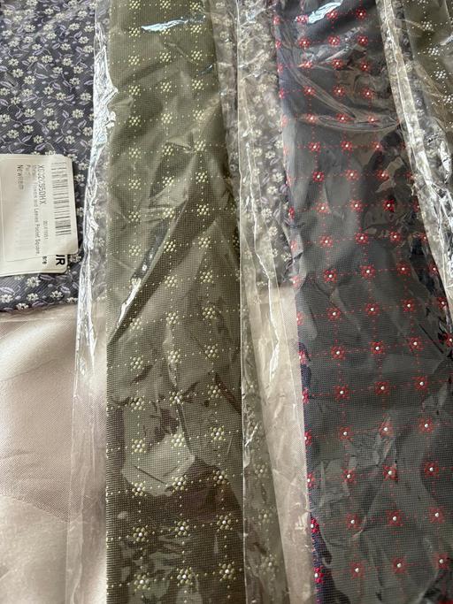  — 3 mens ties and A pocket Hankerchief.