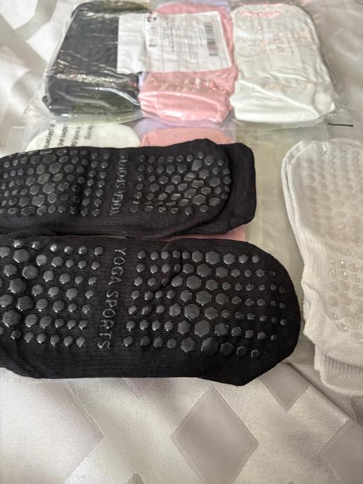  — 12 pairs Yoga Socks