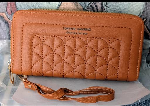  — Brand new faux leather brown large purse