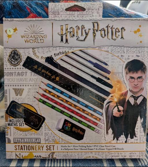  — Brand new Harry Potter stationary set
