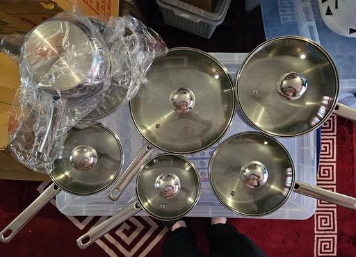  — Viners stainless Steel saucepan set