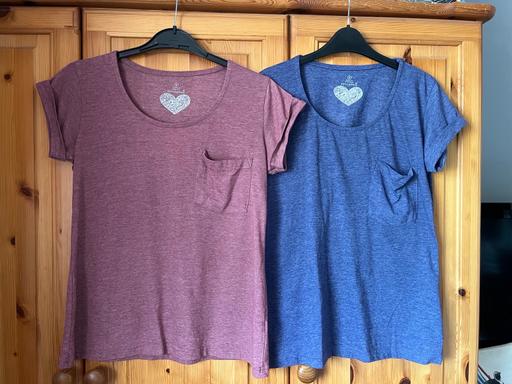  — Pack of 2 T Shirts Size 6