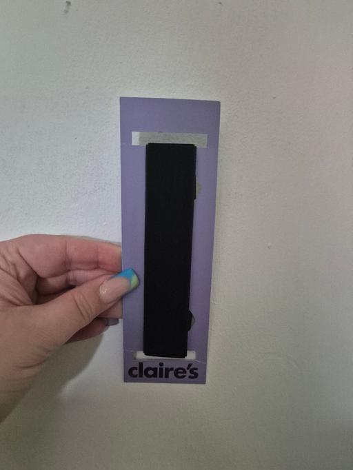  — new Claires Choker