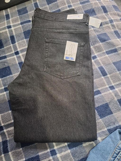  — mens jeans