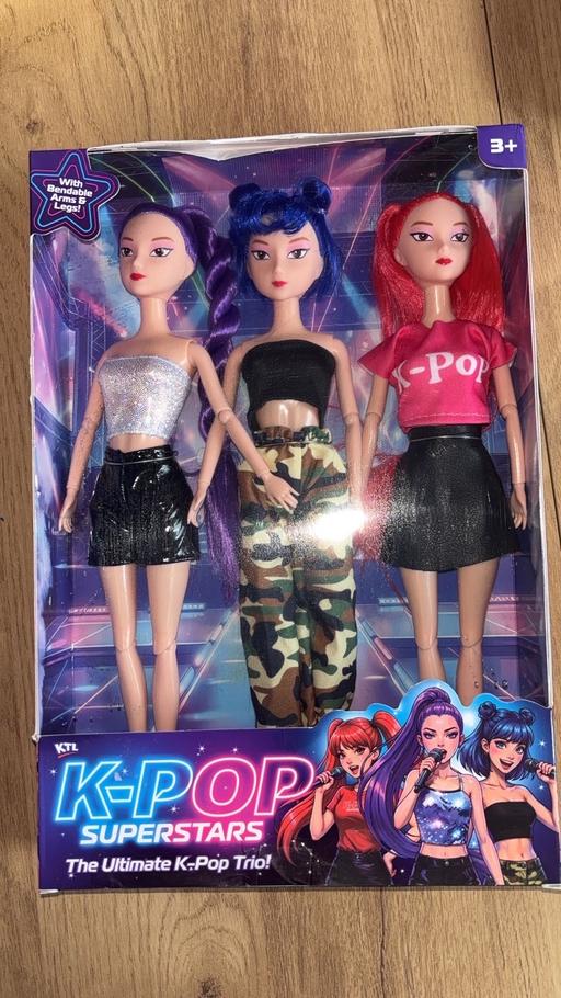  — KTL K-Pop x3 dolls