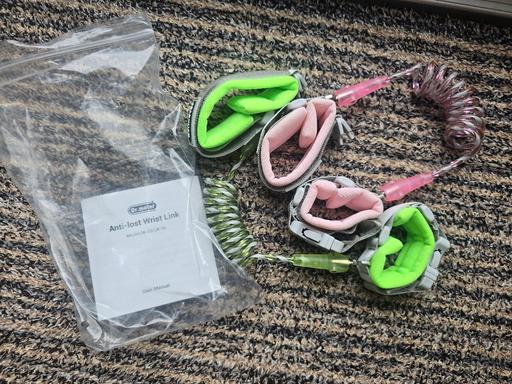  — NEW Dr Meter Anti lost wrist links