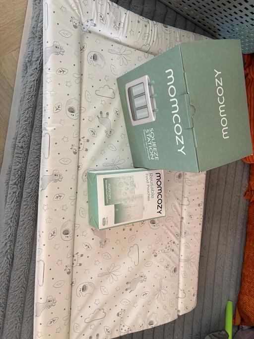  — Changing mat and food storage bags