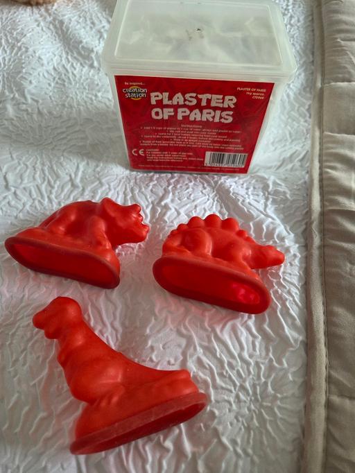  — Plaster of Paris dinosaur maker