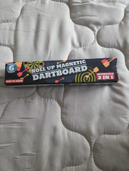  — Roll up magnetic dartboard game