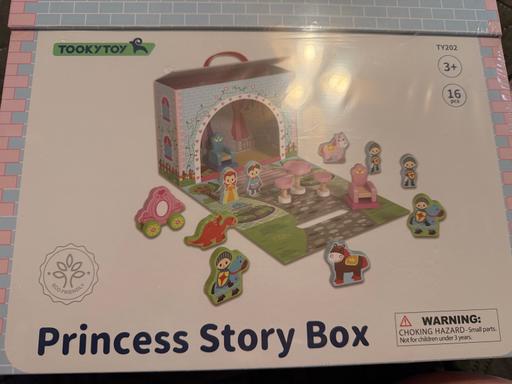  — Wooden princess story box (new)