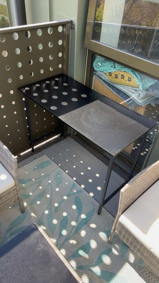  — Computer desk