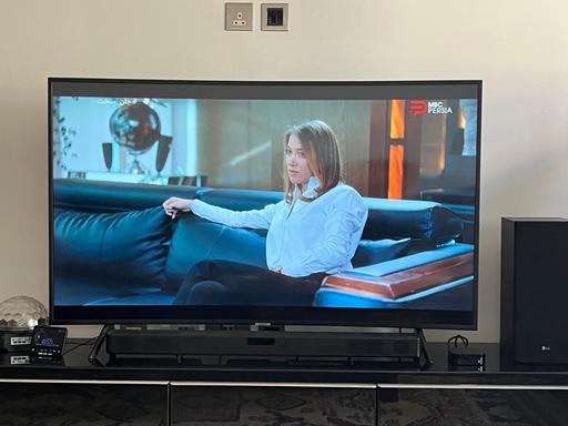  — Samsung 55” Curved 4K Smart TV – UE55NU7300K