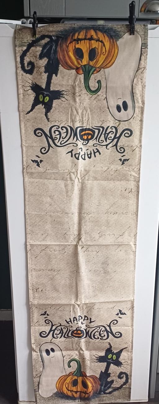  — halloween table runner. new