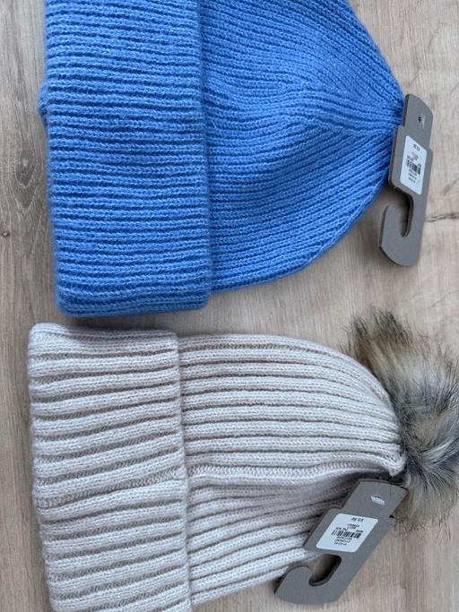  — Primark women’s hats x2 new with tags