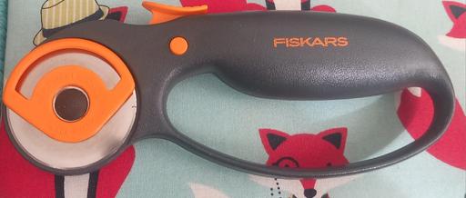  — Fiskars 45mm Fabric Rotary Cutter