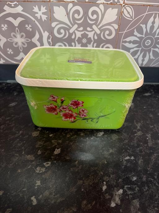  — Food storage containers x3