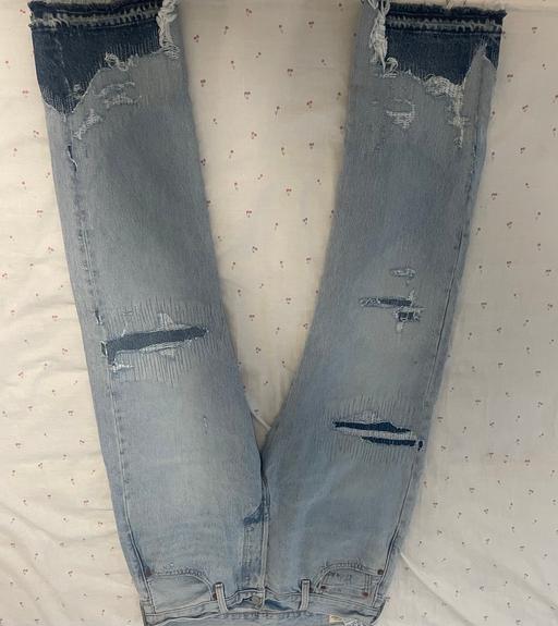  — Levi jeans