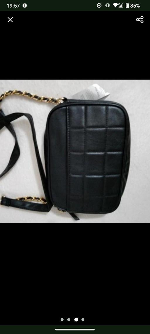 — Cross body bag