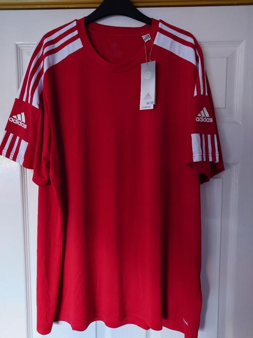  — Mens red Adidas top size 2XL