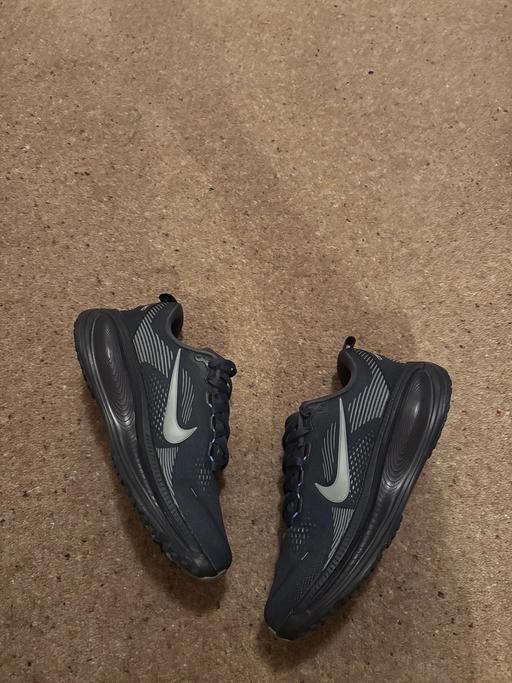  — Nike Vomero 18 running shoes