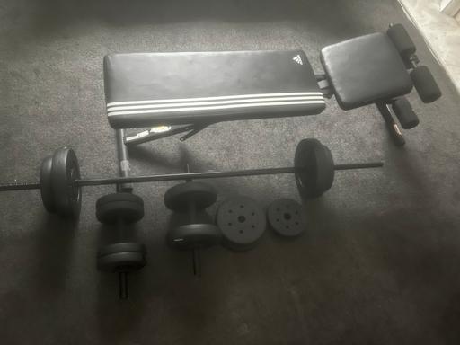  — 35kg weights, collect now and get deal, bench
