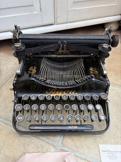 — Bijou typewriter