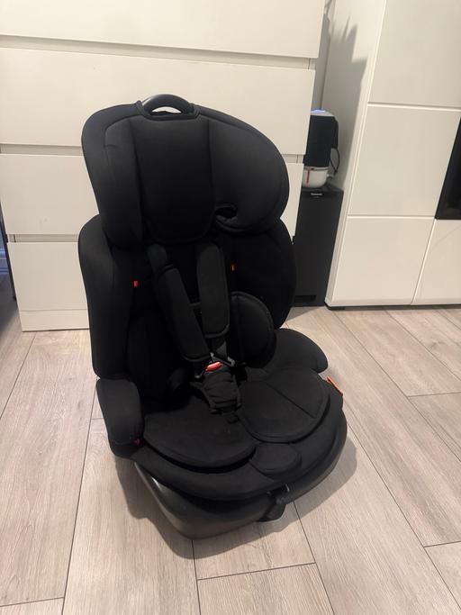 — Car seat 9-36 kg