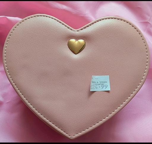  — Beautiful Heart Shaped Jewellery Box New
