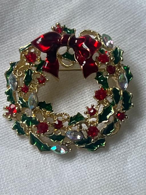  — Xmas brooch
