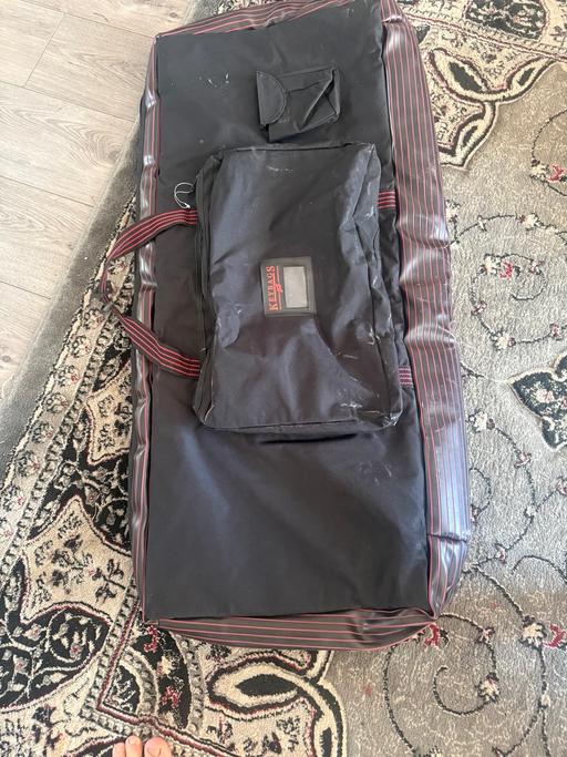  — Electric keyboard carry case