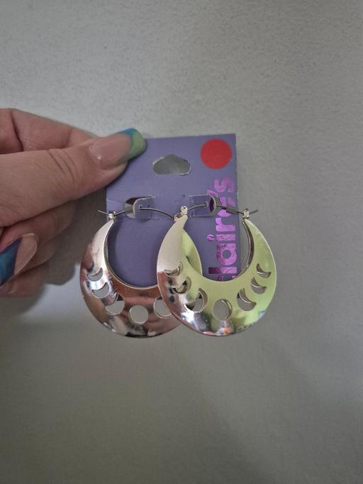  — new Claires Earrings (Heavy)