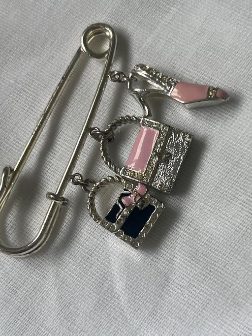  — Lovely brooch