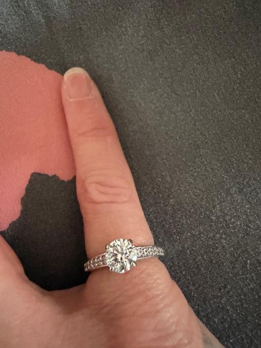  — SWAROVSKI RING