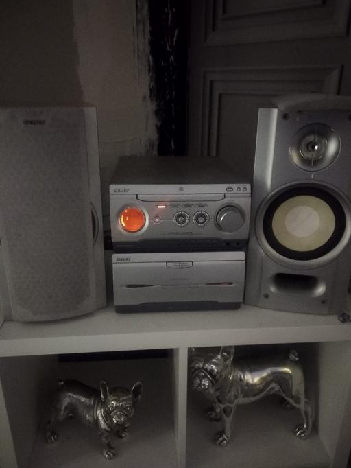  — Sony stereo