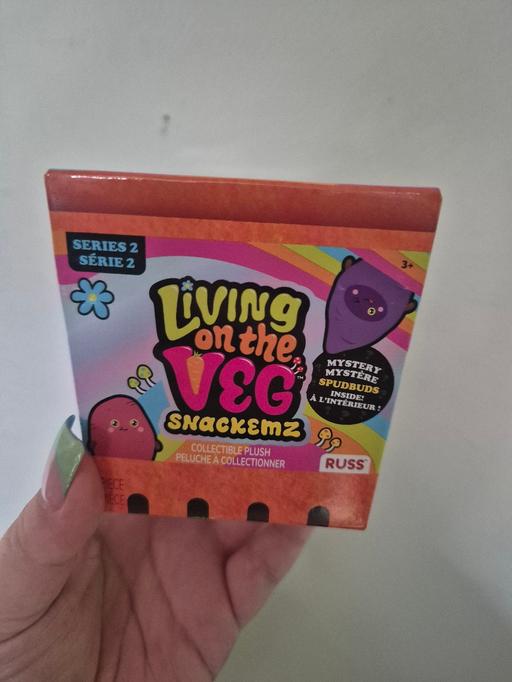  — new Living On The Veg Snackemz Plush