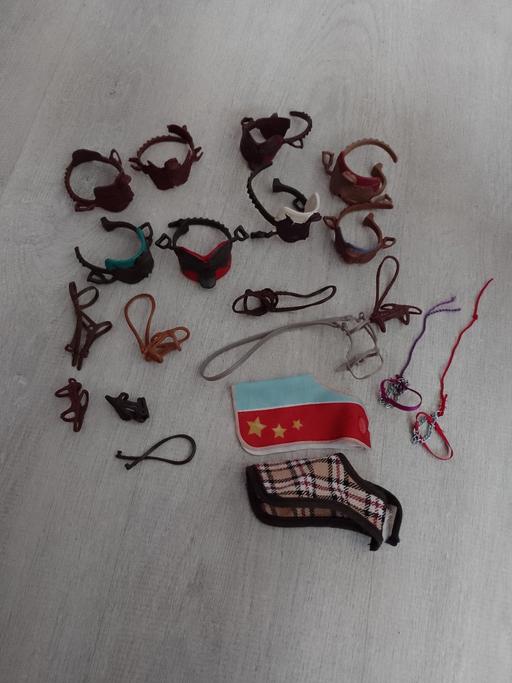  — Schleich horses accessories