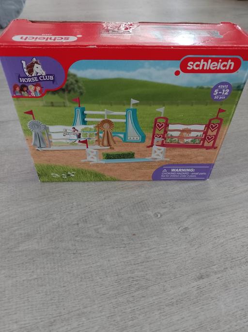  — Schleich jump set