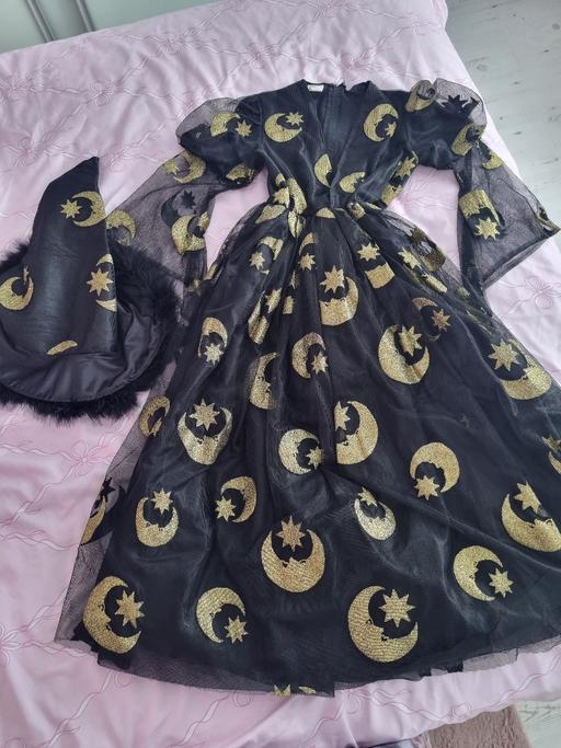  — Halloween outfit