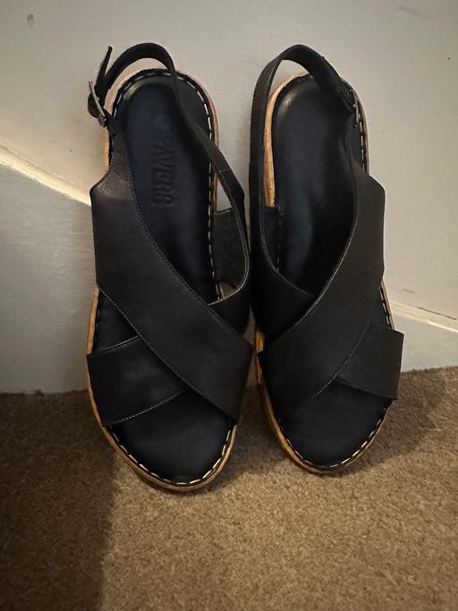  — Blue sandals