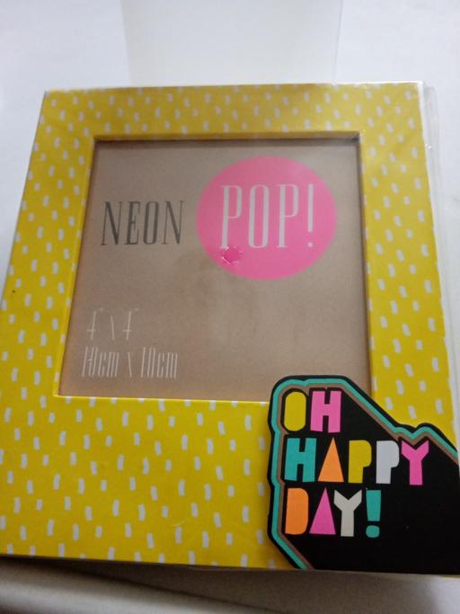  — brand new sealed photo frame