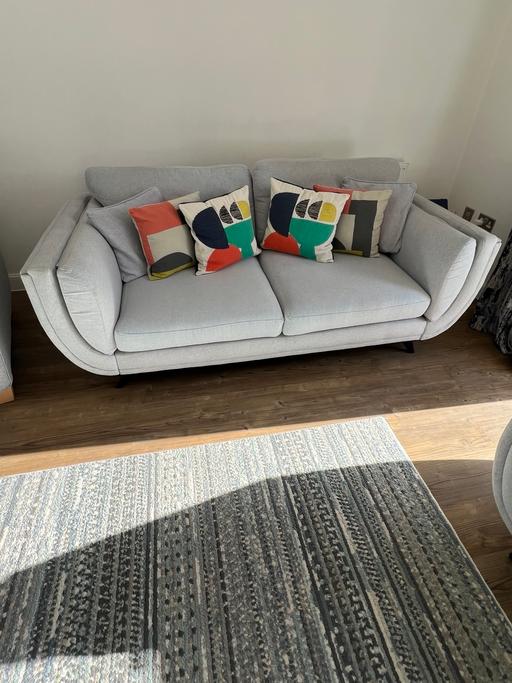  — Sofa