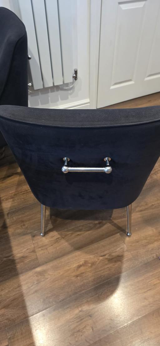  — Dinning room Table and Chairs