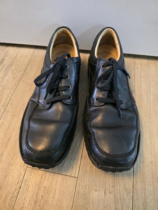  — Clarkes Active Air mens black shoes 11